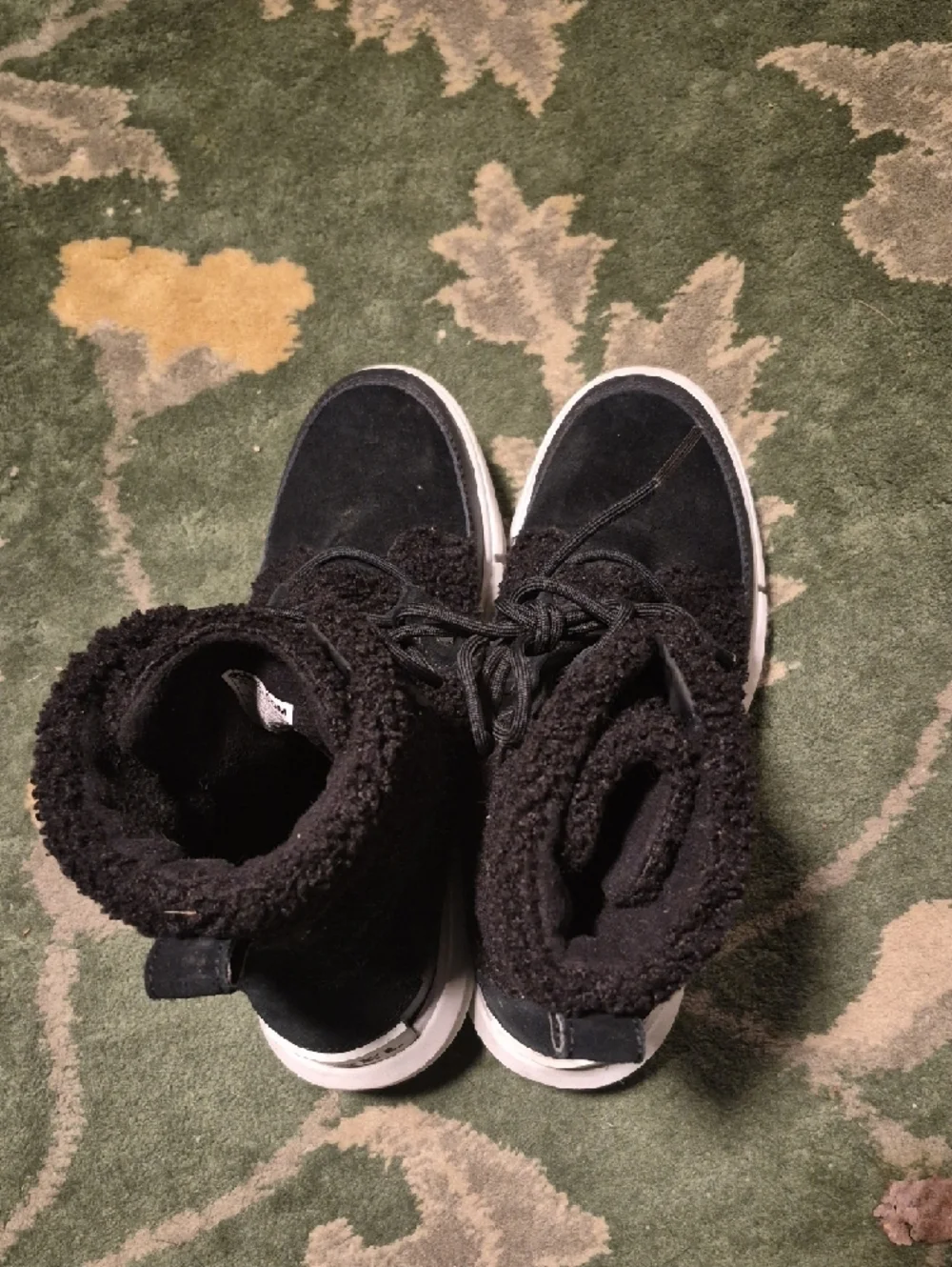 Sorel Black Faux Shearling Lace-Up Winter Boots with White Sole